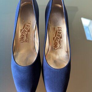 Savatore Ferragamo Black Suede Heels - Size 6AAAA (Narrow)